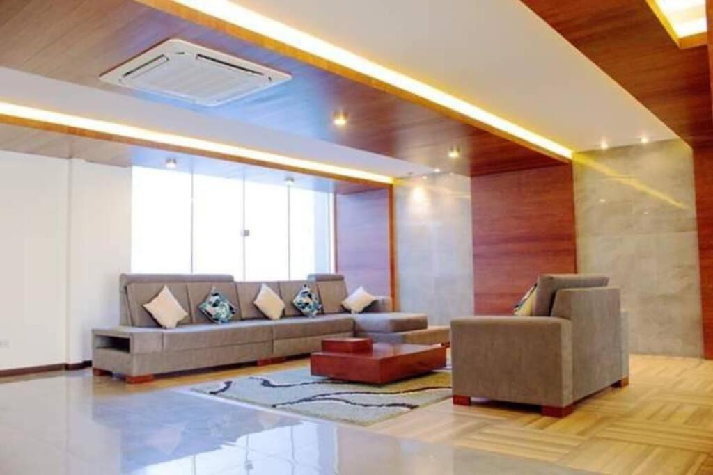 Departamentoo Nuevo Amoblado Cerca A Uagrm, Con Excelente Vista Apartment Санта Крус де ла Сиера Екстериор снимка