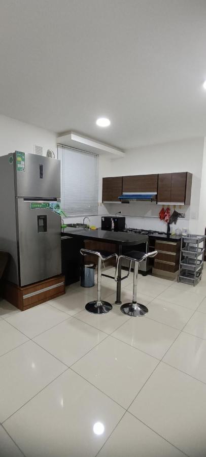 Departamentoo Nuevo Amoblado Cerca A Uagrm, Con Excelente Vista Apartment Санта Крус де ла Сиера Екстериор снимка